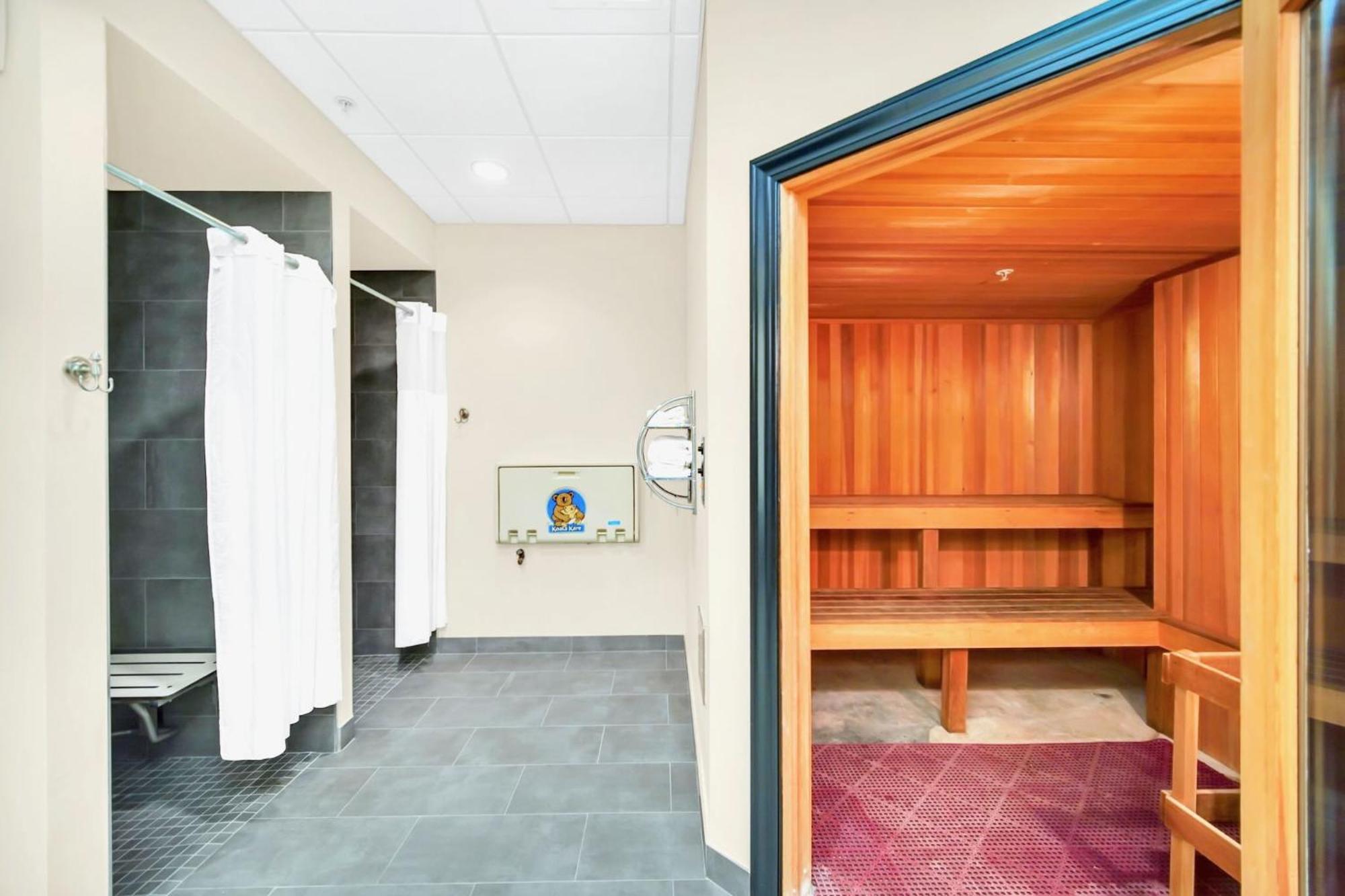 Near - 3br - Pool Ht And Games *